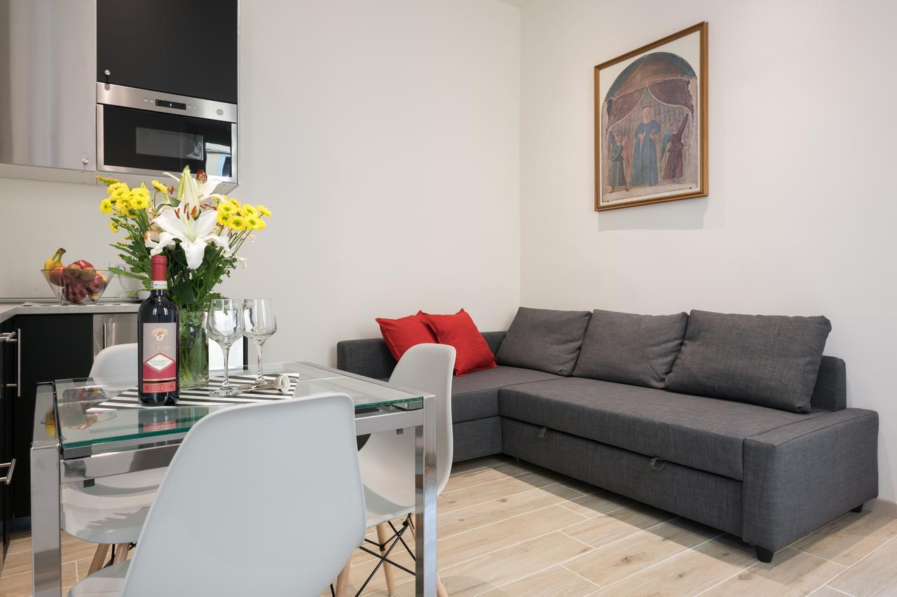 Apartamento Mudiva -Train Station Modern 1 Bdr Flat 1St Floor Florencia Exterior foto