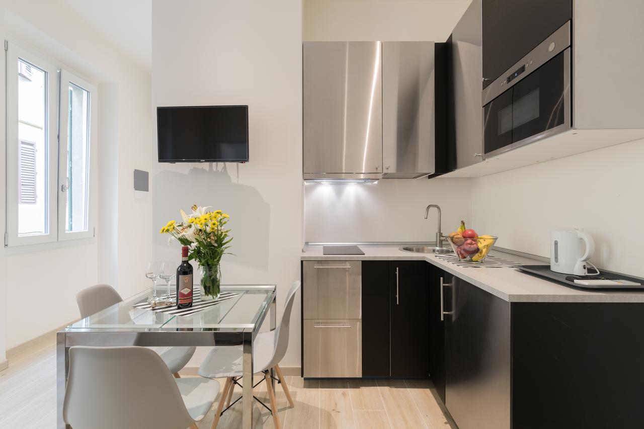 Apartamento Mudiva -Train Station Modern 1 Bdr Flat 1St Floor Florencia Exterior foto